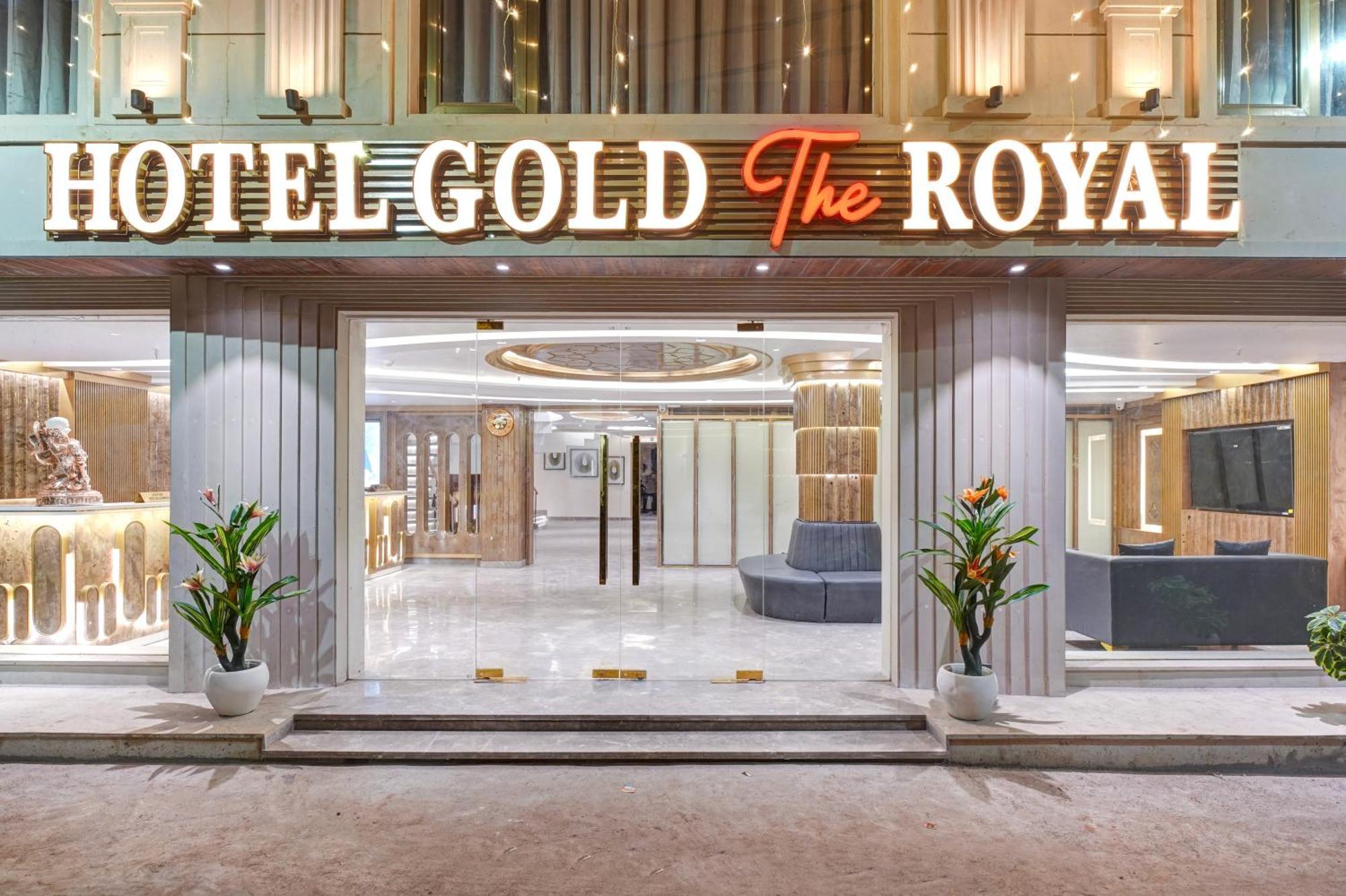 Newly Built Gold The Royal With Rooftop Restaurant - 2Mins Walk From New Delhi Rail Station & 5Mins From Connaught Place Exteriör bild